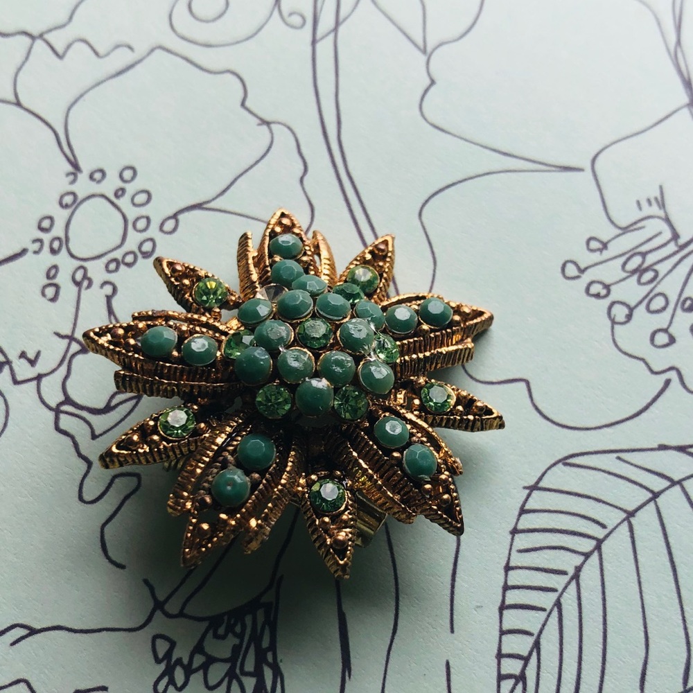 Green Vintage Starburst Brooch - Picture 5 of 5